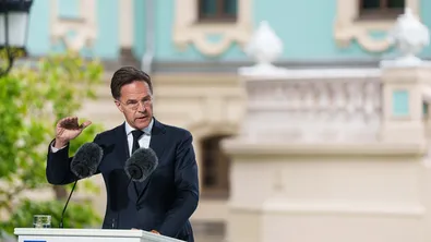 Марк Рюте към младите руснаци: Ще страдате в калта и ще умрете