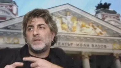 Съкратили поста на Александър Морфов в Народния театър