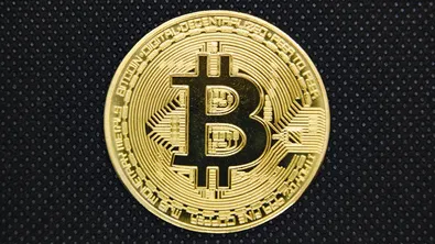 Биткойнът падна до най-ниското си ниво от февруари
