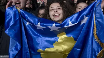 Гражданите на Косово гласуват на предсрочни парламентарни избори