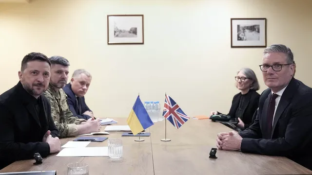 Зеленски във Великобритания за ключови разговори с европейски лидери