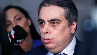 Асен Василев за кабинета "Радев": Или не са готови, или не могат...