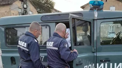 Полицейска акция в Перник след жестокия побой, двама обвинени
