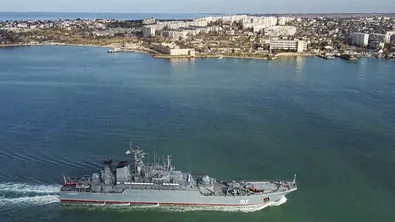 Руският флот с маневри покрай военно учение на НАТО в Балтийско море