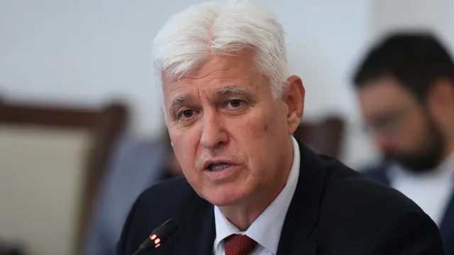 Димитър Стоянов: Спираме предоставянето на въоръжение на Украйна, но не и продажбата