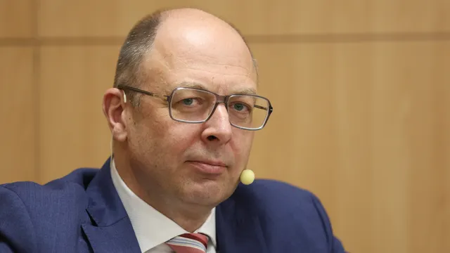 Йордан Божилов: България спира само даровете от своите складове, не помощта за Украйна