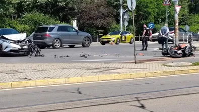 Моторист пострада тежко при катастрофа в София