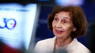 Йотова към Силяновска: Това не са български критерии, а европейски
