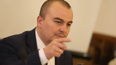 Министър Абровски нямал информация за натиск над производители от търговските вериги
