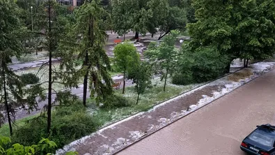 Градушка се изсипа над Габровско (ВИДЕО)