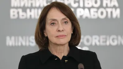 Надежда Нейнски: Избирателите на Радев не искат баланс, а сдобряване с Русия