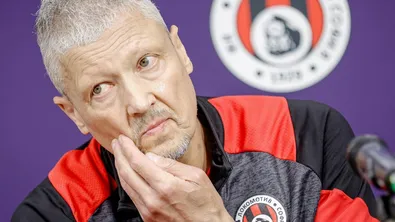 Любо Пенев почна чистка: Локо София изгони 7 футболисти