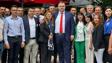 Цялата структура на ДПС в Нови пазар напусна Делян Пеевски