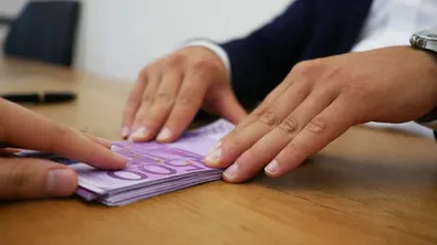 Фалшиво AI видео с Румен Радев остави жена без 33 000 евро