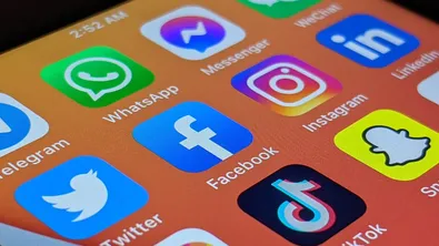 Facebook и Instagram спряха работа, милиони потребители са без дотъп