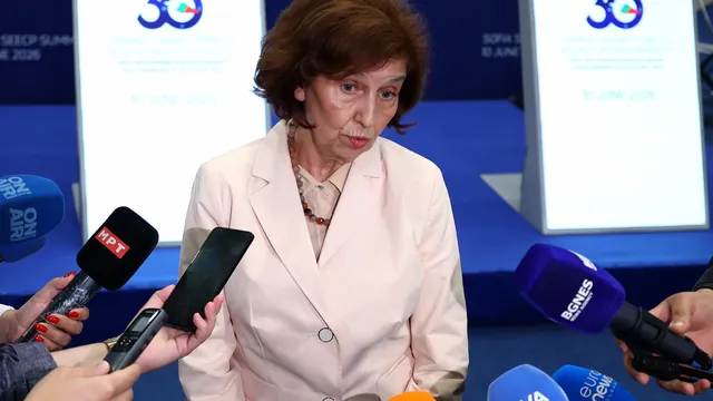 „Оставете ни да се европеизираме“: Силяновска-Давкова поиска историческите спорове да останат извън преговорите