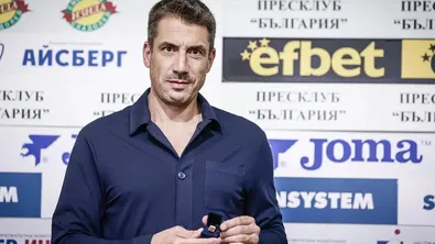 Веласкес получи награда и каза дали остава в Левски