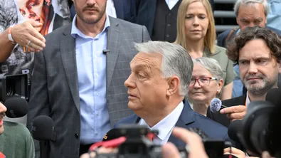 Виктор Орбан остава начело на ФИДЕС след убедително преизбиране