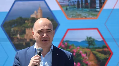 Илин Димитров: Курортите са готови, но туристите намаляват