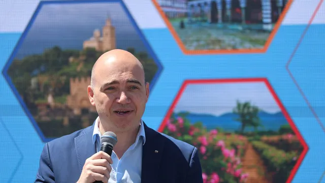 Илин Димитров: Курортите са готови, но туристите намаляват