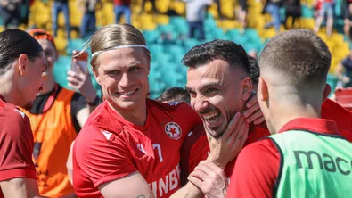 ЦСКА се раздели с Улаус Скаршем
