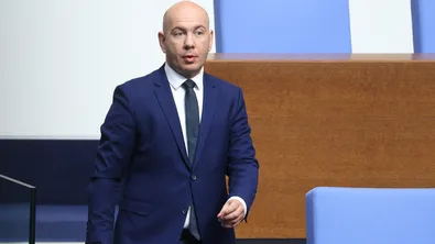 "Възраждане" призоваха Радев да спре европейското финансиране за РСМ