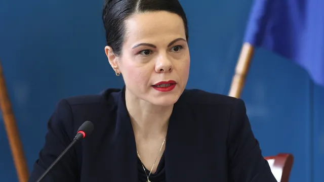 Катя Ивкова към медиците: Няма да има съкращения и неизплатен извънреден труд