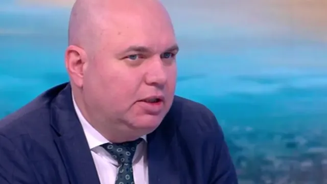 Владислав Панев: Защо теглим 3,8 млрд. евро, след като имаме резерв?