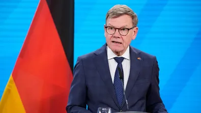 Йохан Вадефул: Германските войници ще защитават всяка педя земя на НАТО