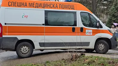 Малолетен изпрати 35-годишен мъж в болница след побой в центъра на Варна