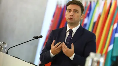 Тито се „завърна“ в Тетово, Османи обяви черен ден за албанците в РСМ