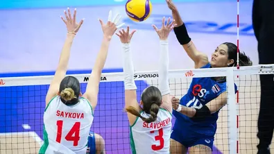 България допусна втора поредна загуба във VNL