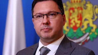 Даниел Митов: Защитата на патриарх Кирил не прави България нито по-богата, нито по-влиятелна