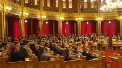 Норвежкият парламент полудя по Мондиала: депутатите заплаваха като викинги (ВИДЕО)