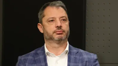 Делян Добрев се оттегля?: "Трябва да дадем път на младите"