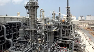 Взрив и пожар на газова фабрика отнеха живота на 54 души в Катар