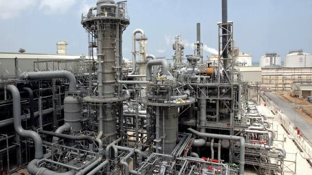 Взрив и пожар на газова фабрика отнеха живота на 54 души в Катар
