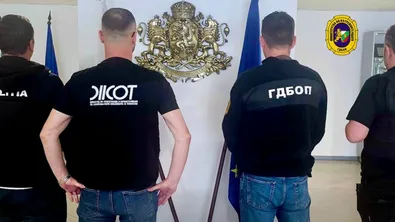 Разбиха мрежа за измами с карти за гориво при съвместна акция на България и Румъния