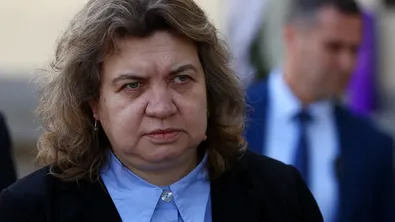 Наталия Киселова поиска проверка на нотариусите по сделките в „Баба Алино“