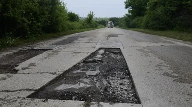 Одит на Сметната палата: Половин милиард лева от пътни глоби стоят неизползвани, харчат ги за кламери, климатици и конкурси