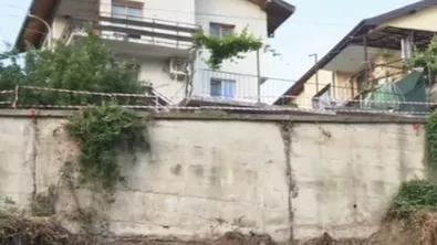 Жители на пловдивско село се страхуват от инцидент след мащабен изкоп край домовете им