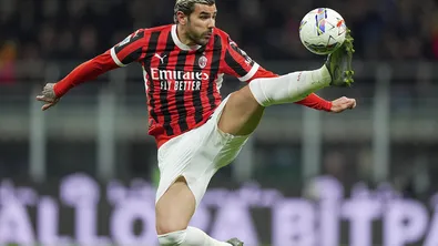 Тео Ернандес може да се завърне в Серия А