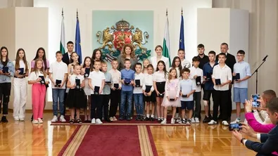 Илияна Йотова награди млади спортни таланти на България