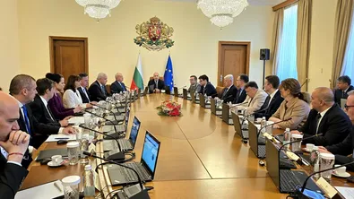 Кабинетът ще бистри размера на социалната пенсия за старост