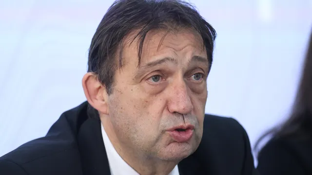 Депутатите изслушват министър Иван Шишков заради "Баба Алино"