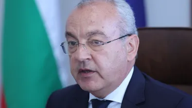 Бюджет 2026 през нашия джоб: Какво се променя за заплатите, осигуровките и колите ни
