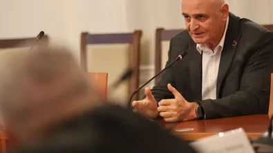 Николай Радулов: Експулсирането на Невзоров е опит да се спасят покровителите му
