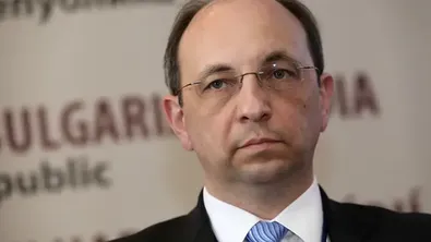 "Мързелив, страхлив и некадърен": Николай Василев за това кой направи бюджета