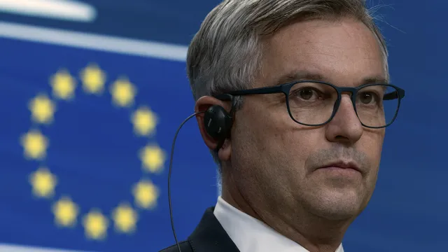 Австрия приветства предложението украинците в наборна възраст да останат без временна закрила