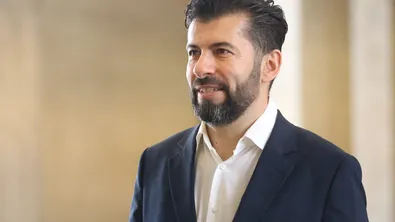 Кирил Петков с остро предупреждение към кабинета на Радев: Не позволявайте олигархията да се нахрани с този бюджет